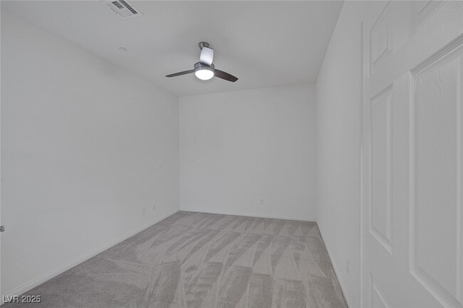 Building Photo - 489 Intonation St