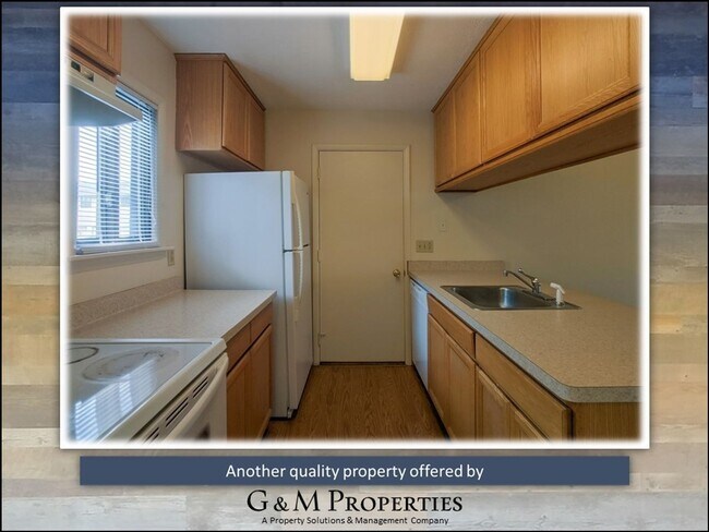 Building Photo - 2 Bedroom Townhome - Available off of Fren...