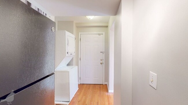 Building Photo - 330 Delafield Pl NW