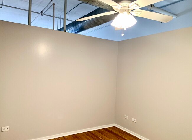 Building Photo - 500 S Clinton St