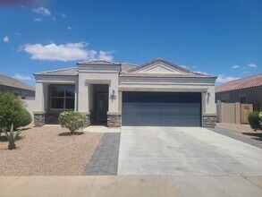 Building Photo - 3 Bedroom, 2 Bath Home Available 08/01/25!!
