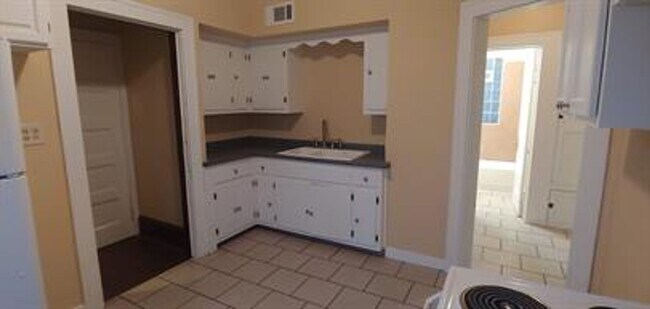 Building Photo - 1425-27 North 47th Street