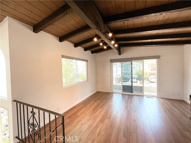 Building Photo - 1542 Steinhart Ave
