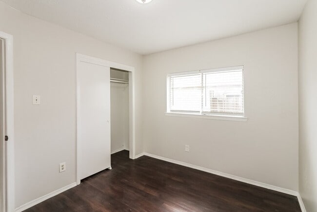 Building Photo - 9506 Lost Eagle Dr