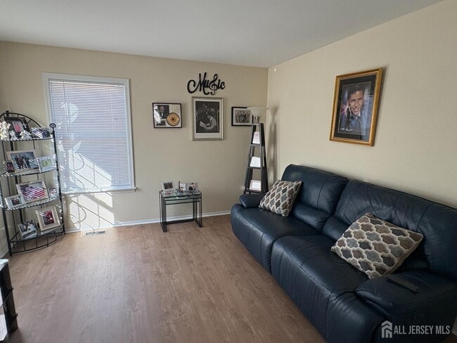 Building Photo - 7A Daniel Webster Ave