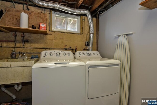 Building Photo - 200 Prospect Ave