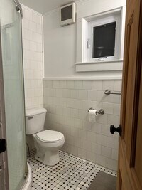 Building Photo - 139 Railroad St