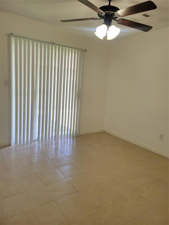Building Photo - 4307 Willow Beach Dr