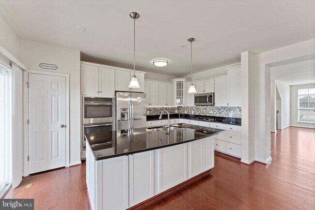 Building Photo - 43518 Stonecliff Terrace
