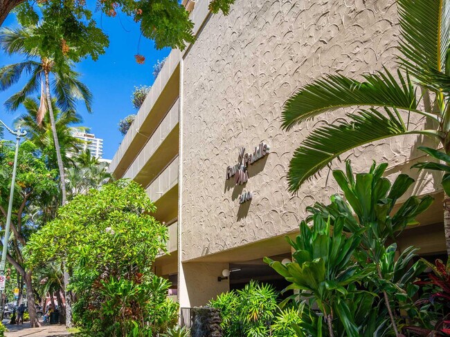 Building Photo - 2140 Kuhio Avenue-SI ID1327717P