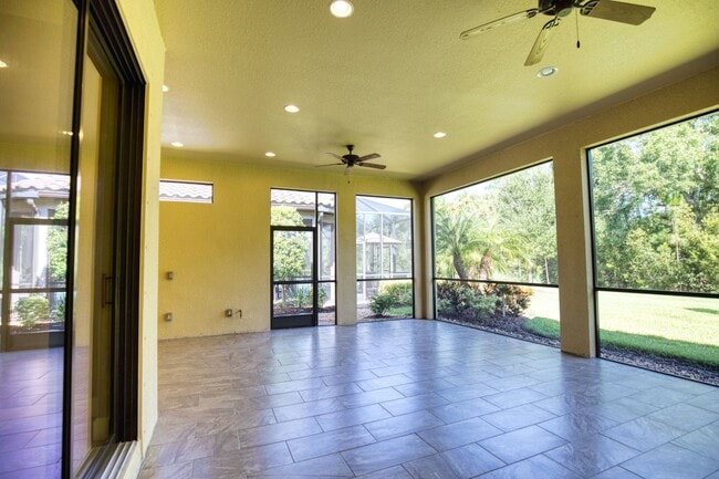 Building Photo - Annual Unfurnished Single-Family Home located in Bellacina at Casey Key with Resort-like Amenities!