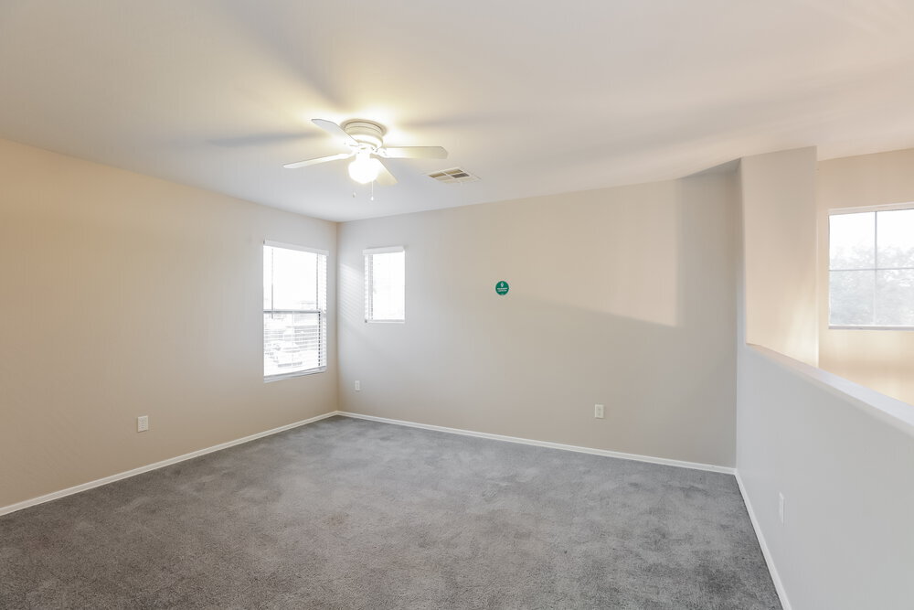 Building Photo - 7005 S 40th Ln