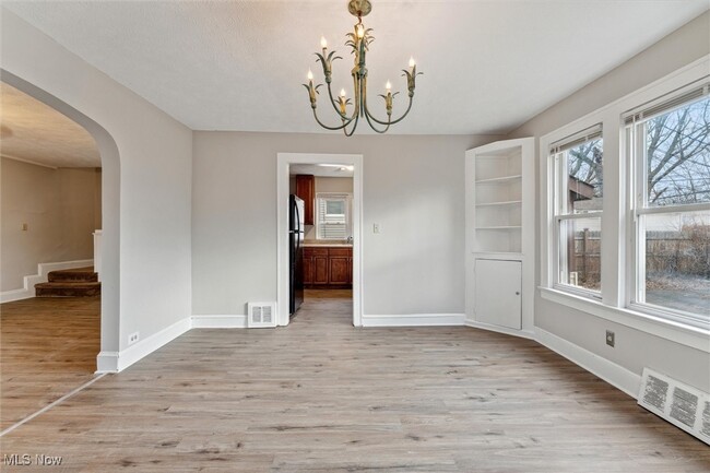 Building Photo - 4367 E 139th St