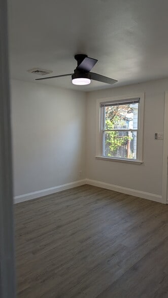 Livingroom - 48 Knox Ave