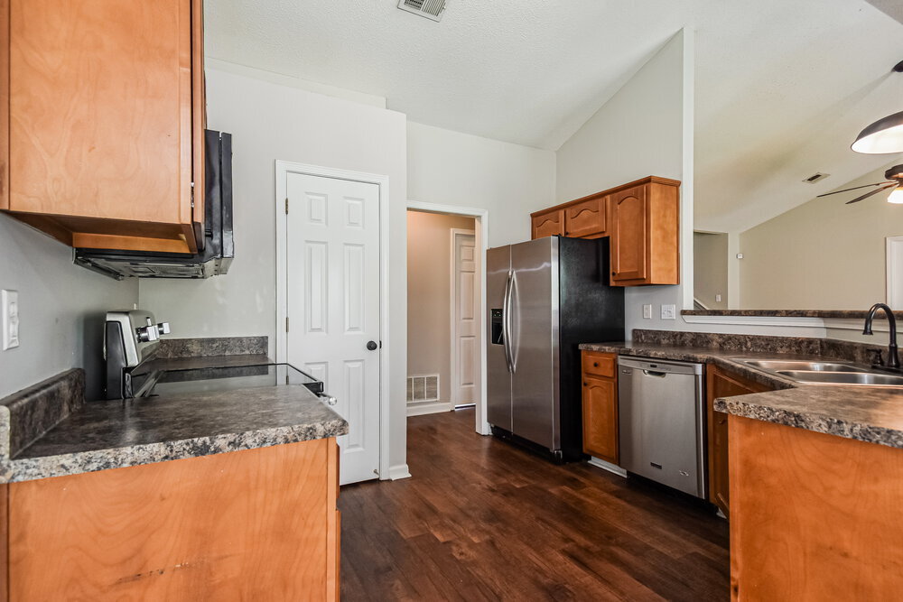 Building Photo - 8161 Loden Cove