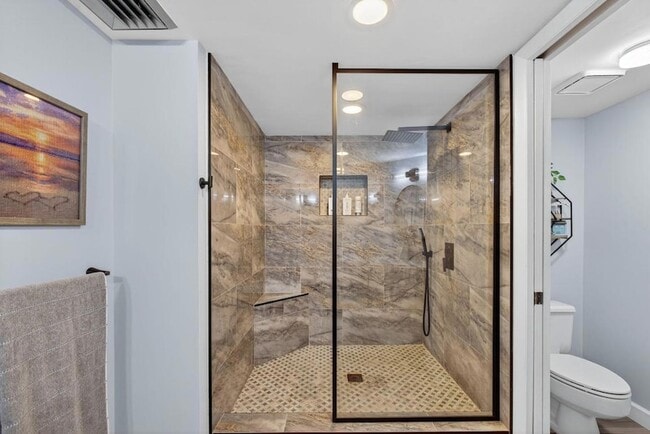 Building Photo - 9650 S Ocean Dr