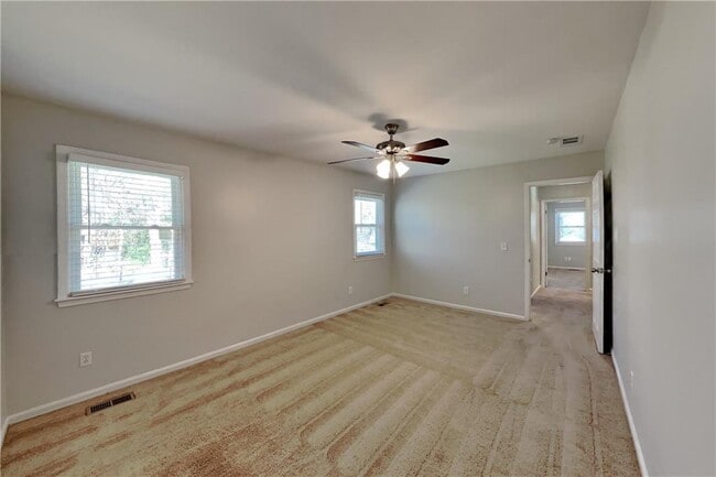 Building Photo - 210 Weatherstone Pkwy