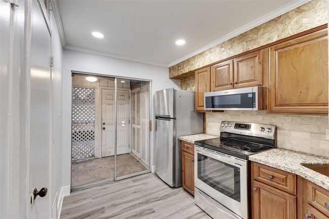 Building Photo - 2501 Marilee Ln