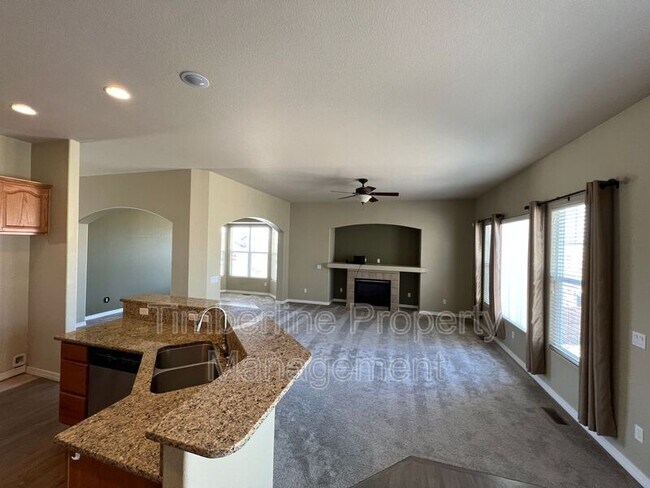 Building Photo - 9914 Red Sage Dr