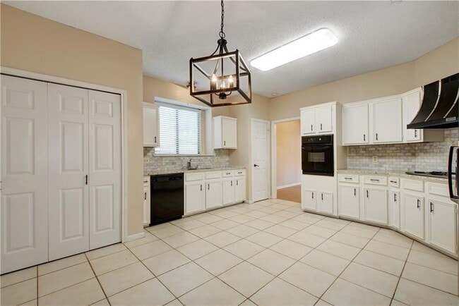 Building Photo - 1713 Woodwind Ln
