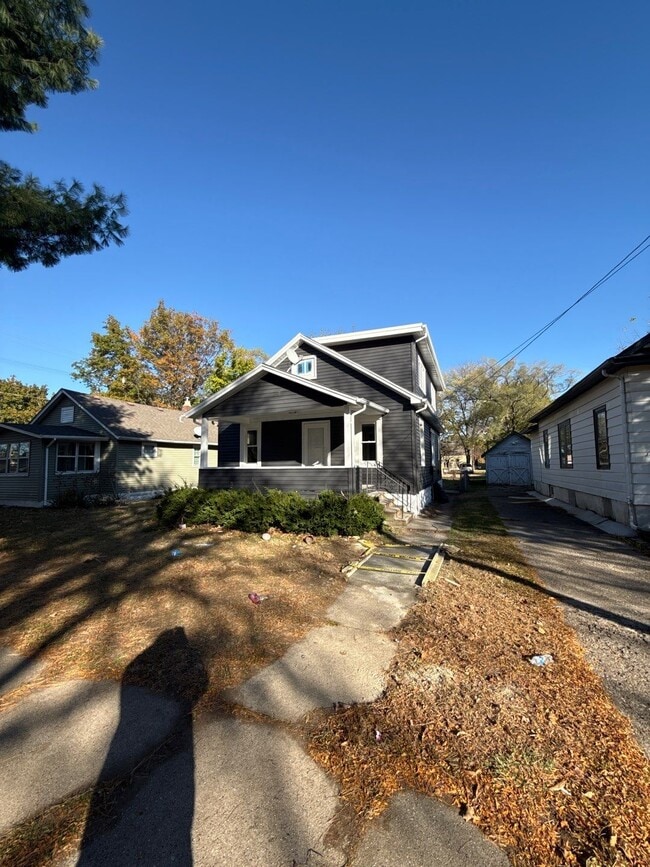 Primary Photo - 2321 N Church St