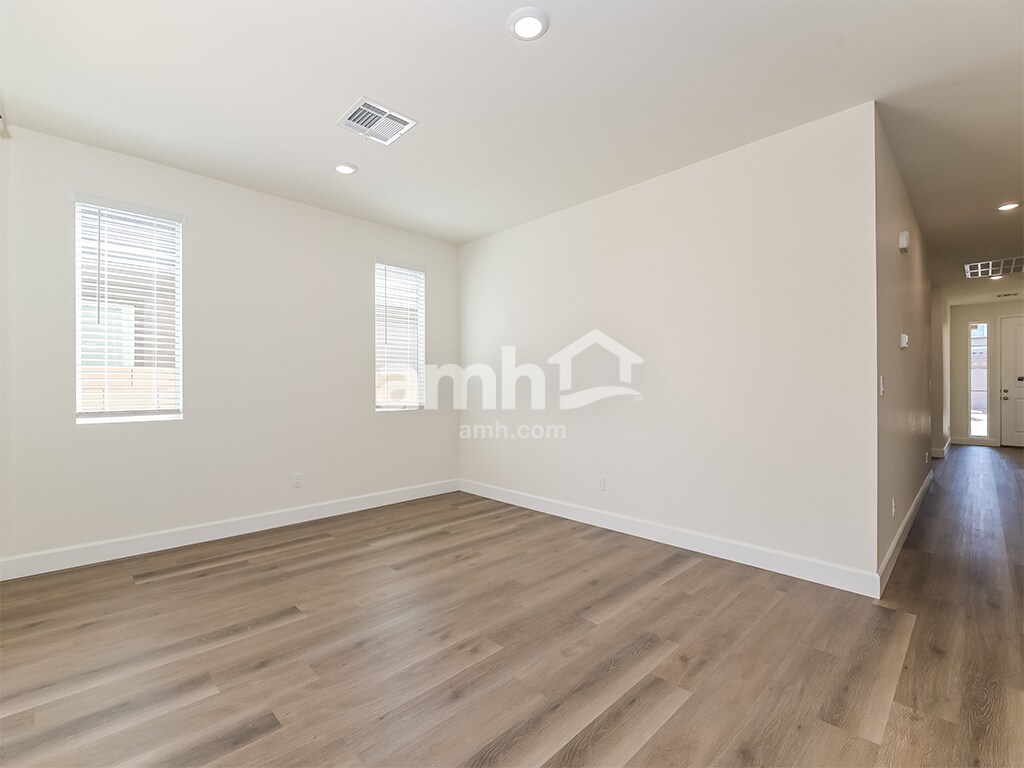 Building Photo - 20177 W Thomas Rd