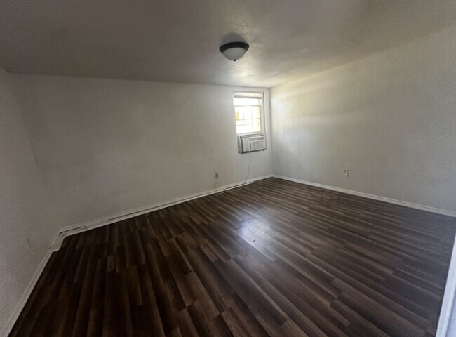 Building Photo - 3 bedroom/1 bathroom House In Copperas Cove