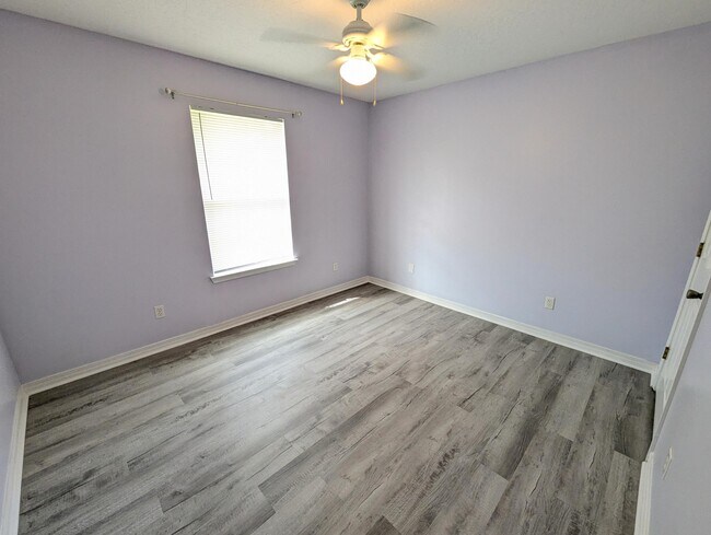 Building Photo - 8601 Laredo St
