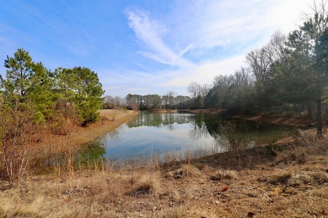 Building Photo - 1855 Beachforest Way