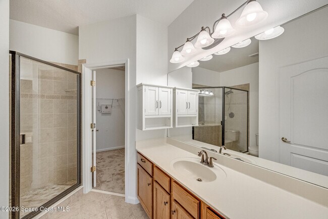 Building Photo - 733 Ventura Dr