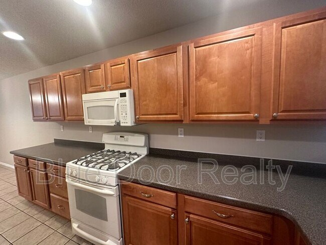 Building Photo - 8023 Sierra Altos Pl NW