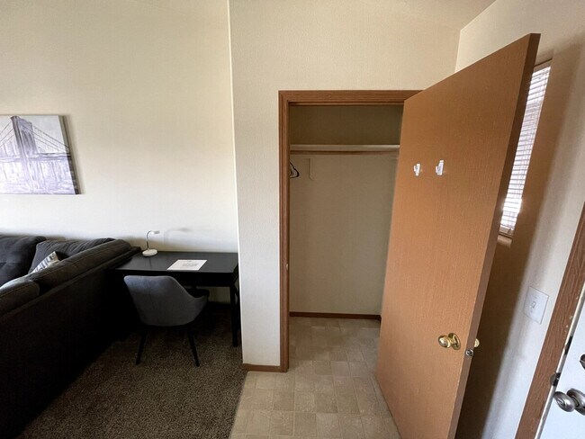 Building Photo - 6005G Chapel Hill Blvd