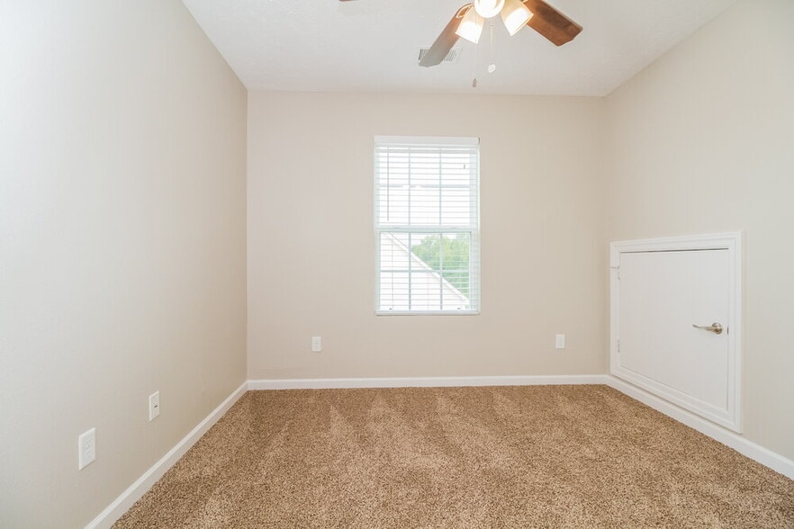 Building Photo - 1528 Passage Dr
