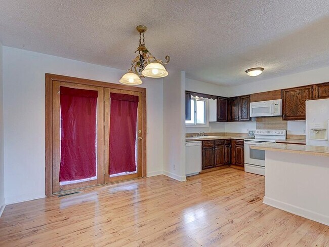 Building Photo - 3514 Glory Cir