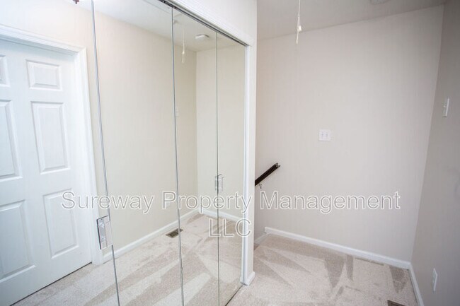 Building Photo - 606 Tanglewood Dr