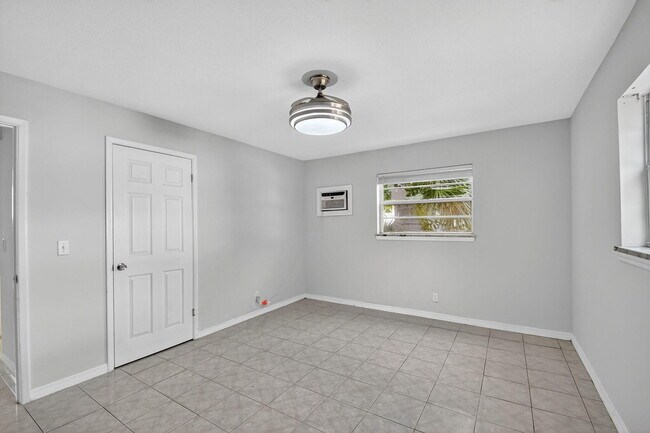 Building Photo - 216 Ocean Breeze