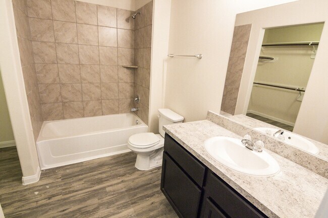 Building Photo - 973 River Sage Ct
