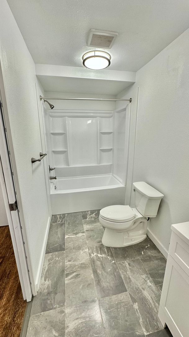 Building Photo - 3423 Madison Ave