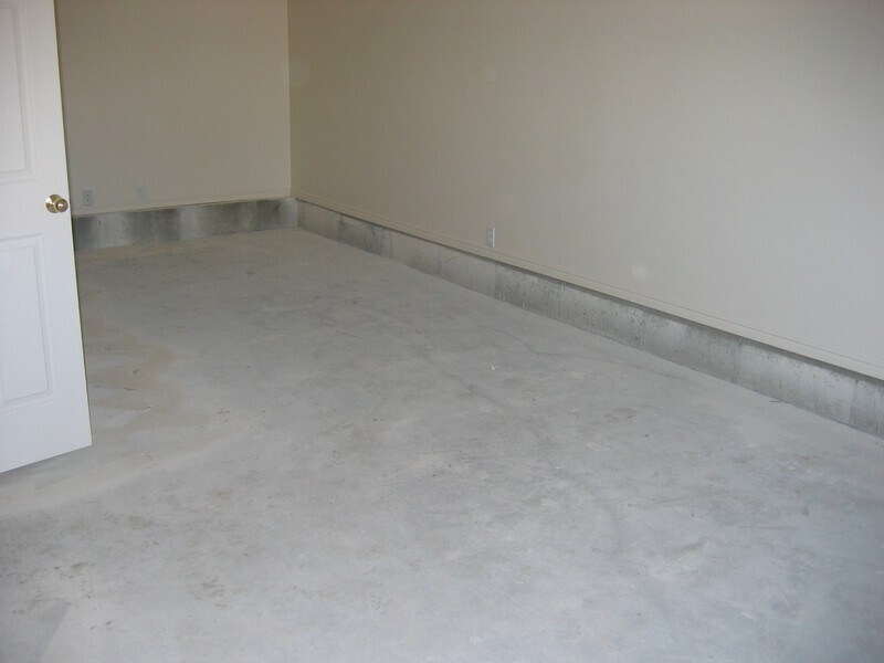 Building Photo - 2733 S Bluff Rd