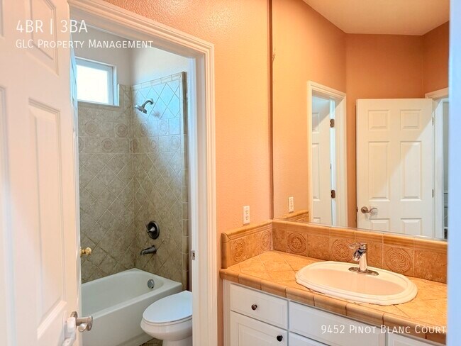 Building Photo - 9452 Pinot Blanc Ct