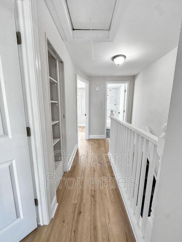 Building Photo - 2073 Larkhall Rd