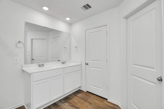 Building Photo - 3822 Zoeys Wy