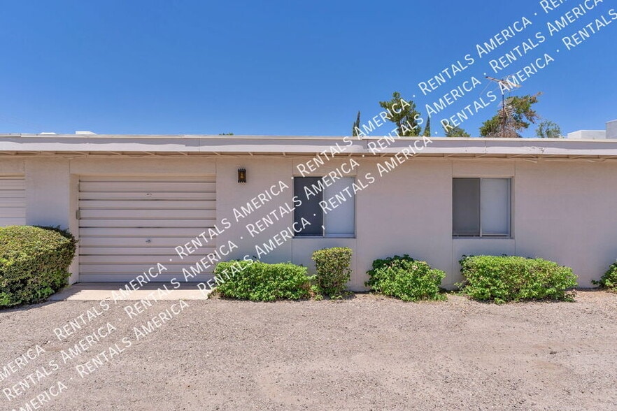Building Photo - 654 N Richey Blvd