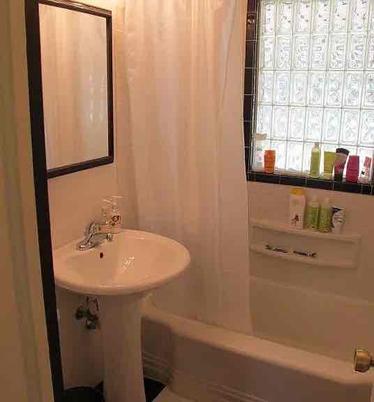 Building Photo - 1395 S Milwaukee St