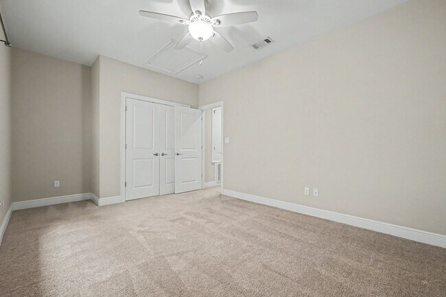 Building Photo - Waterfront Community Living in Soundview Landing with Private Boat Slip!