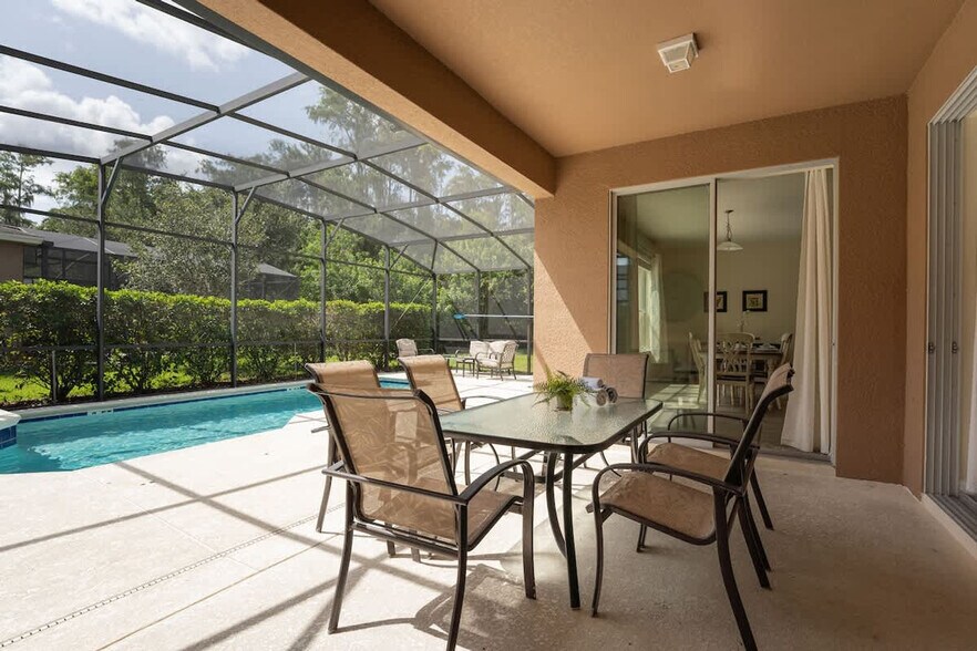 Building Photo - 220 Las Fuentes Dr