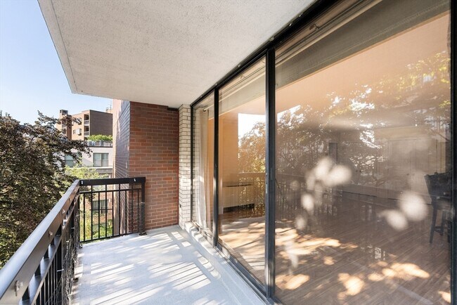 Building Photo - 50 Longwood Ave