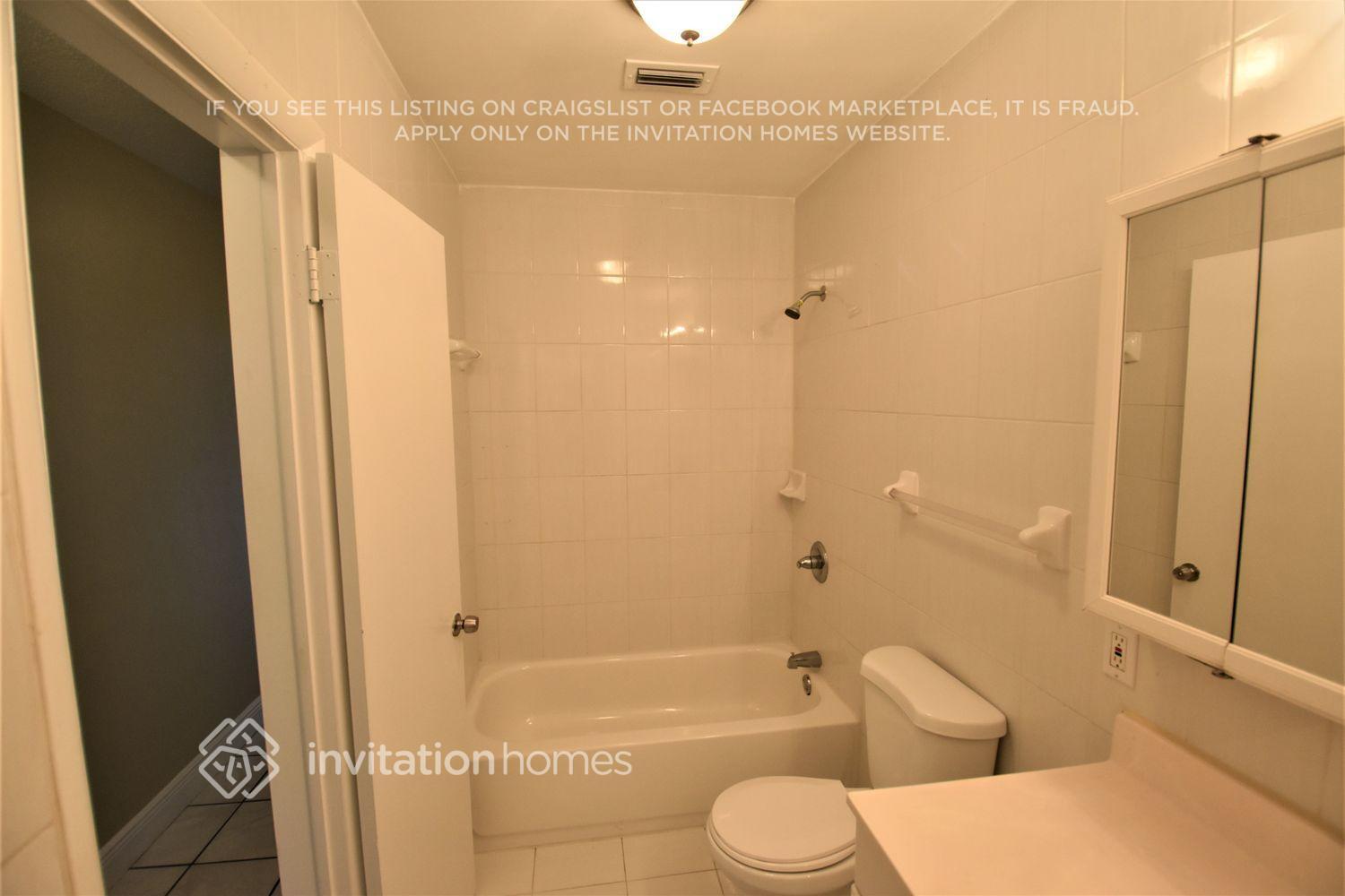 Building Photo - 2231 SW 67th Way