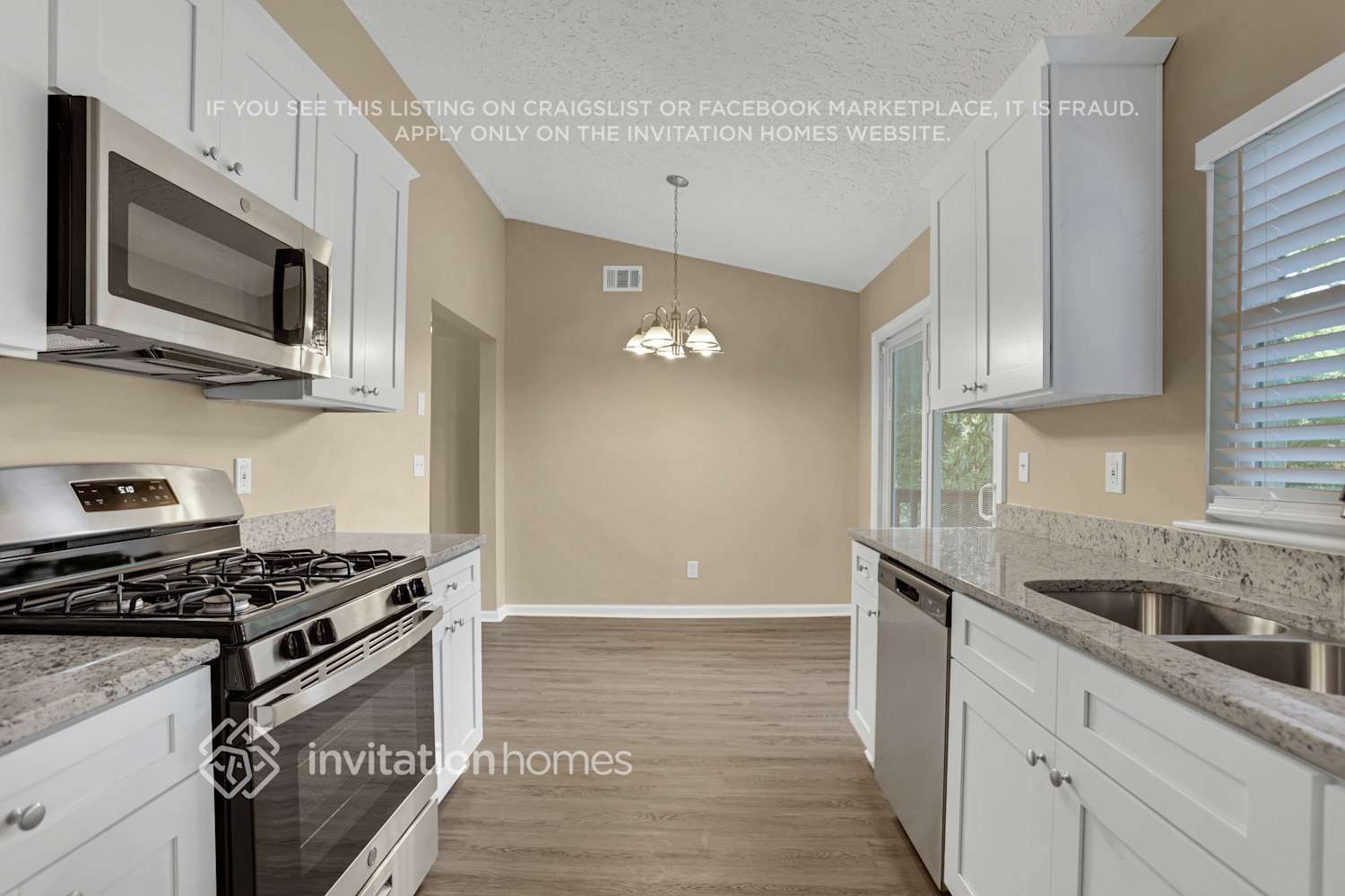 Building Photo - 3987 Majestic Dr SW