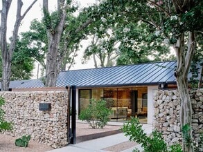 Building Photo - 2708 Friar Tuck Ln